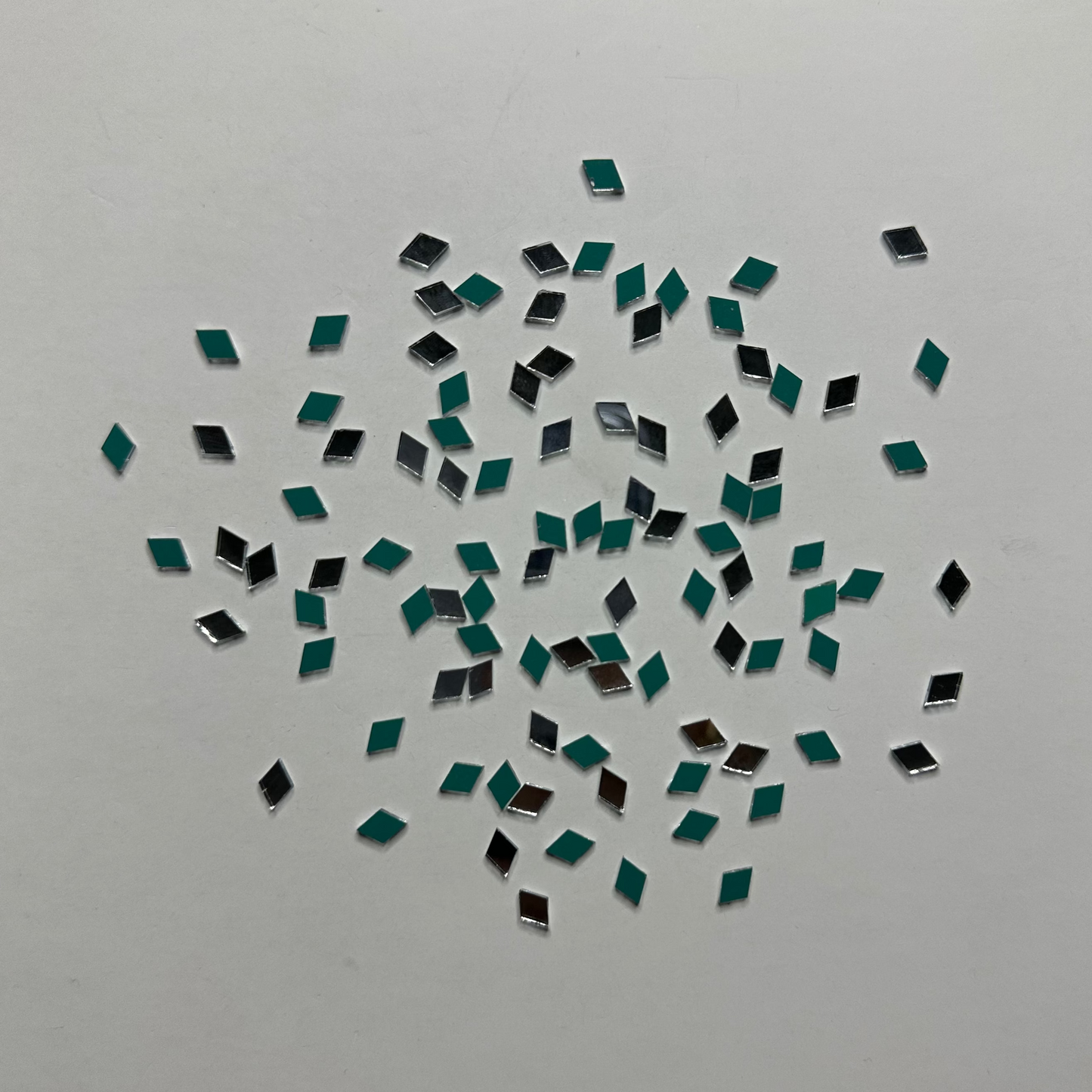 DIAMOND SHAPE MIRRORS