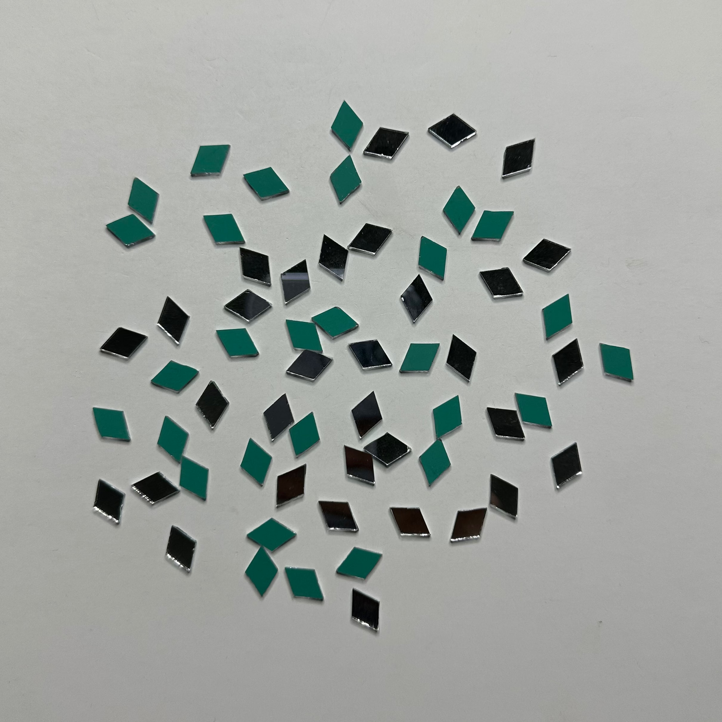 DIAMOND SHAPE MIRRORS