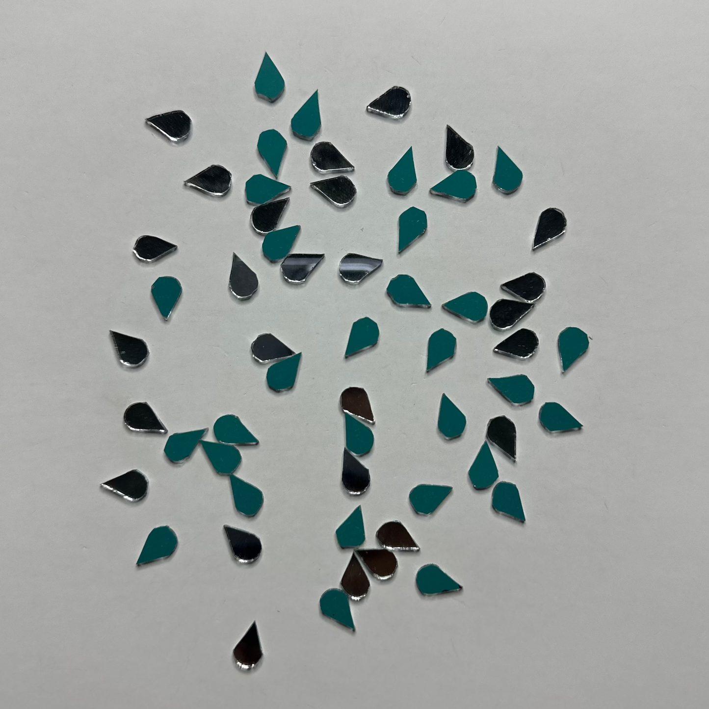 ALMOND SHAPE MIRRORS