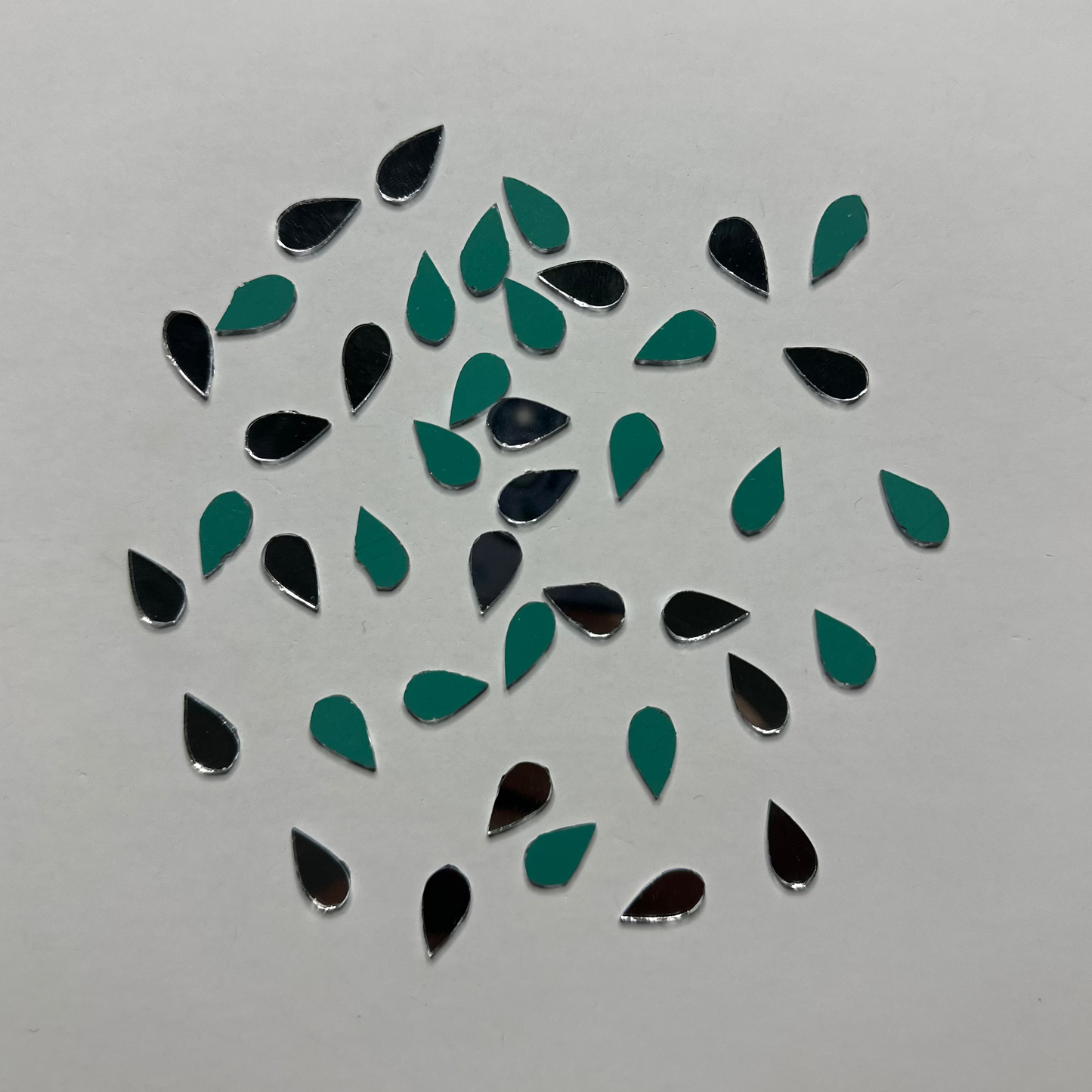 ALMOND SHAPE MIRRORS