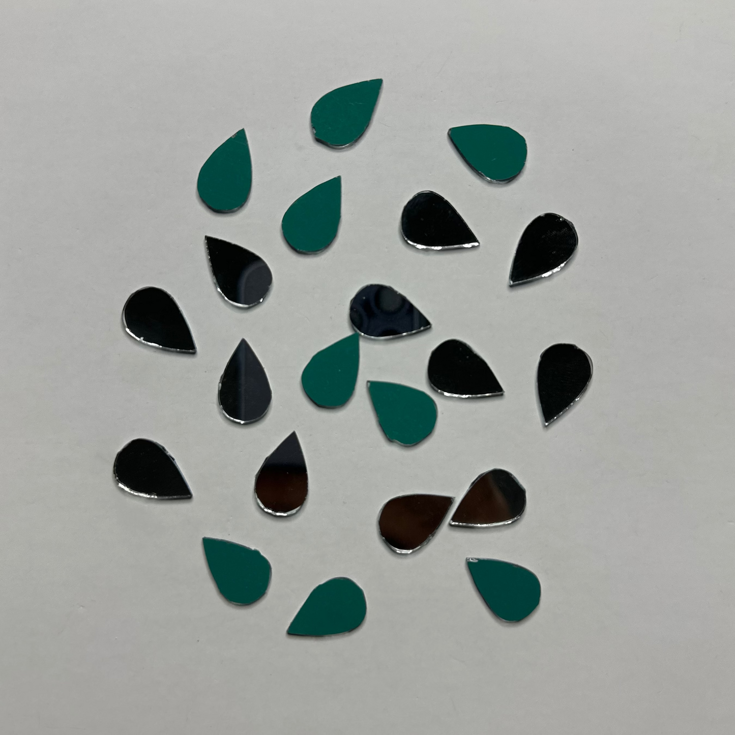 ALMOND SHAPE MIRRORS