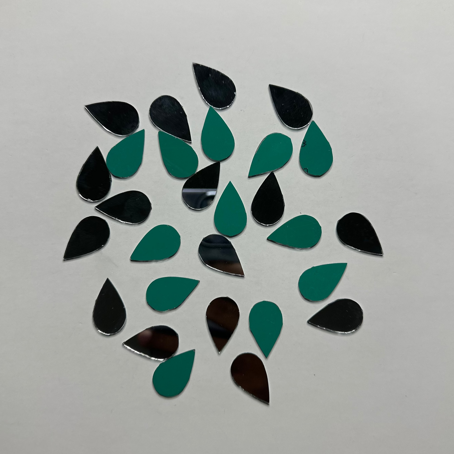 ALMOND SHAPE MIRRORS